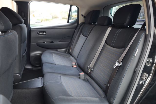 2021 Nissan Leaf SV w/ Tech Pkg! - 22980413 - 18