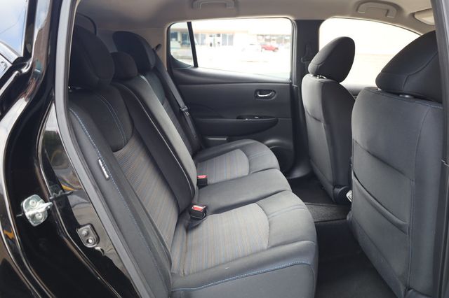 2021 Nissan Leaf SV w/ Tech Pkg! - 22980413 - 21