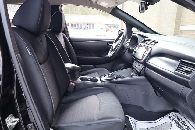 2021 Nissan Leaf SV w/ Tech Pkg! - 22980413 - 25