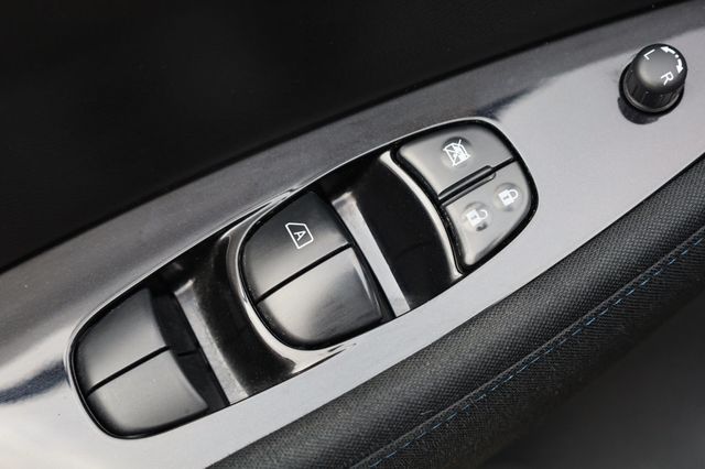 2021 Nissan Leaf SV w/ Tech Pkg! - 22980413 - 34