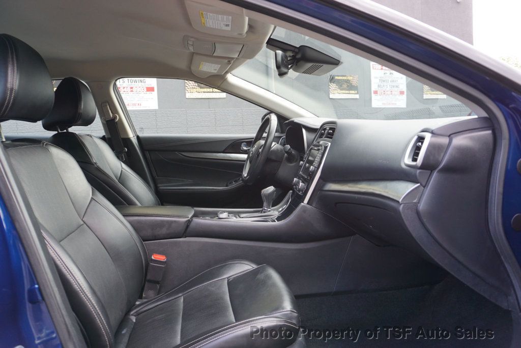 2021 Nissan Maxima SV photo 11