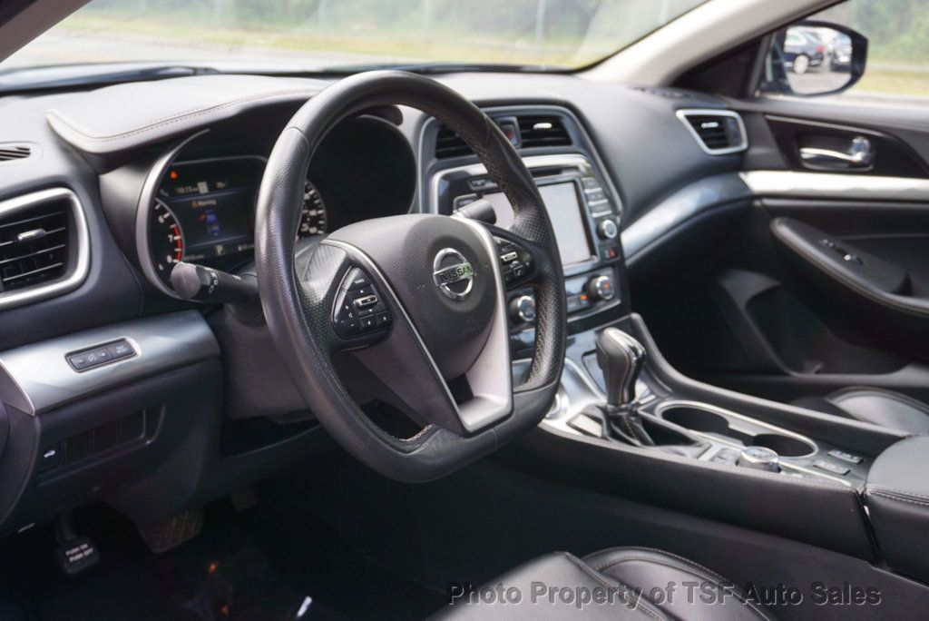 2021 Nissan Maxima SV photo 15