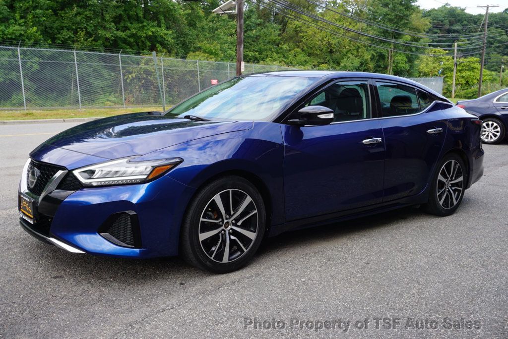 2021 Nissan Maxima SV photo 3