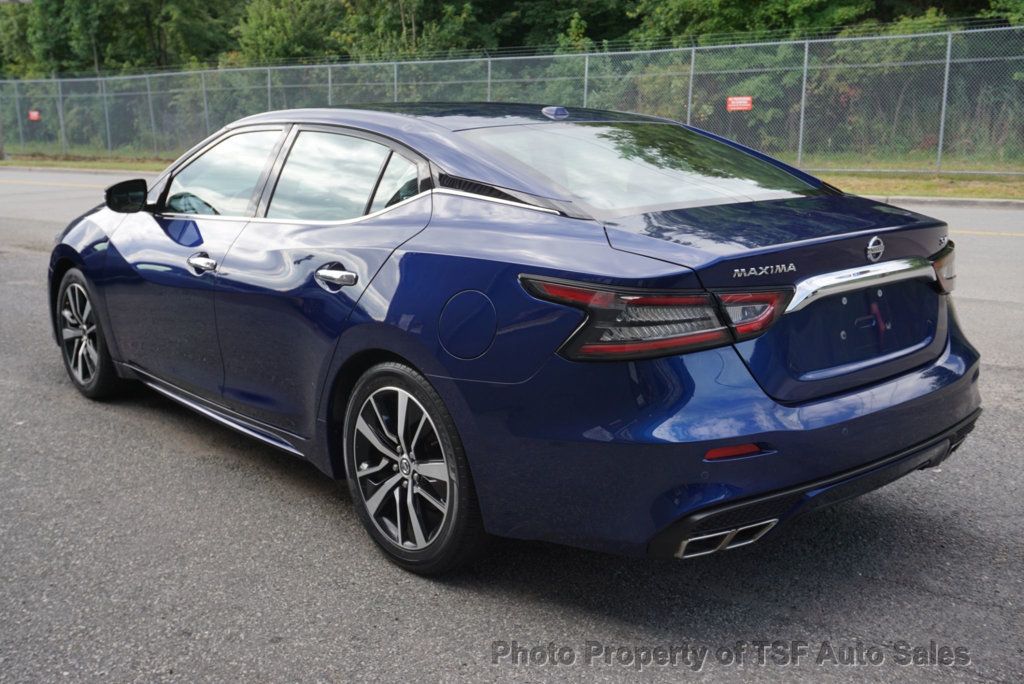 2021 Nissan Maxima SV photo 5