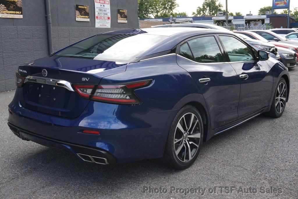 2021 Nissan Maxima SV photo 7