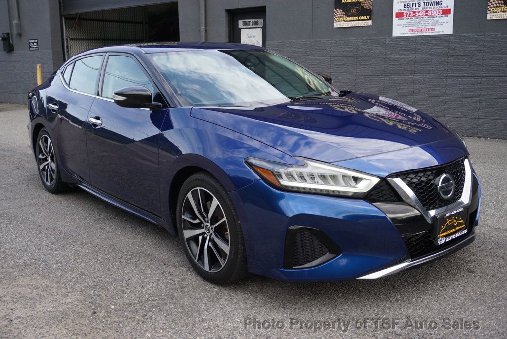 2021 Nissan Maxima SV photo 9