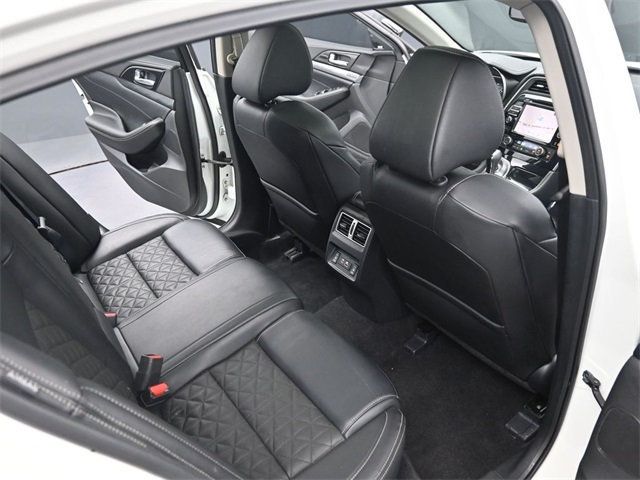 2021 Nissan Maxima Platinum photo 16