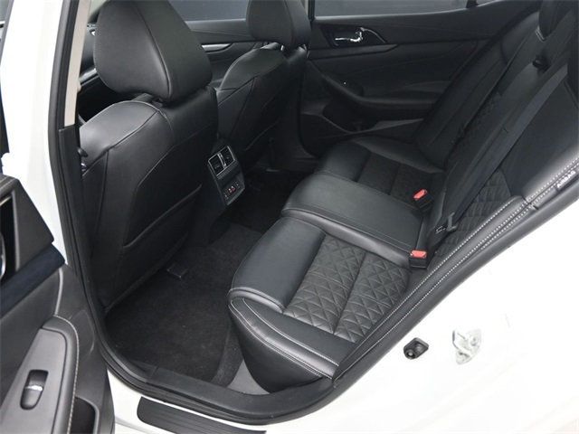 2021 Nissan Maxima Platinum photo 4