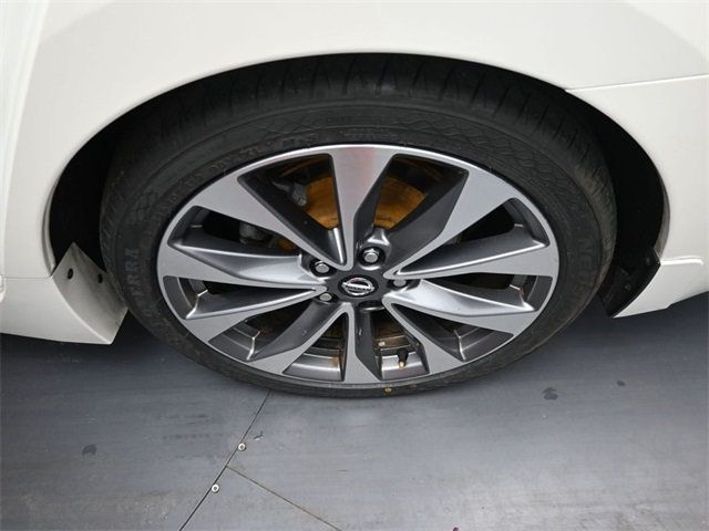 2021 Nissan Maxima Platinum photo 5