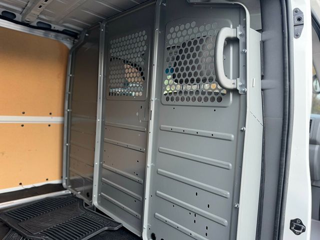 2021 Nissan NV Cargo ** 1 OWNER CLEAN CARFAX REPORT!! ** - 22948789 - 29
