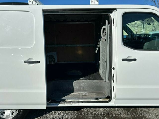 2021 Nissan NV Cargo NV2500 HD Standard Roof V6 SV - 22762754 - 22