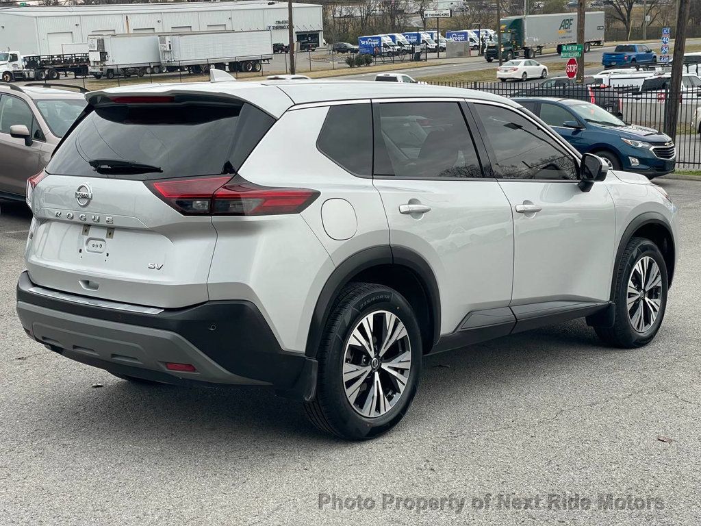 2021 Nissan Rogue SV photo 2
