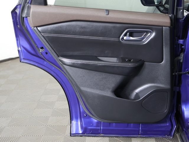 2021 Nissan Rogue AWD Platinum - 22956746 - 28