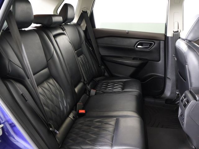 2021 Nissan Rogue AWD Platinum - 22956746 - 39