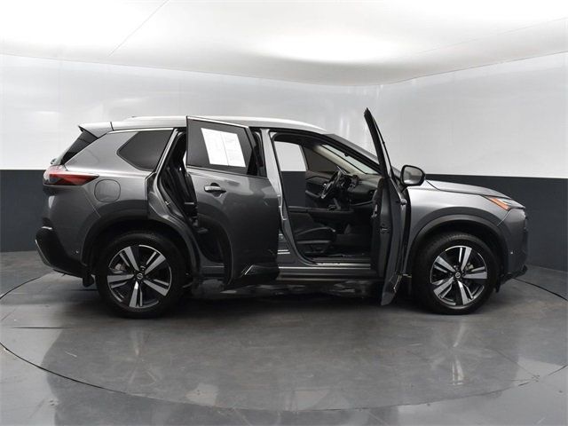 2021 Nissan Rogue Platinum photo 26