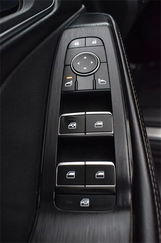 2021 Nissan Rogue Platinum photo 3