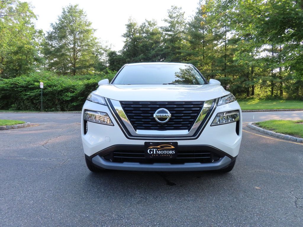 2021 Nissan Rogue SV photo 2