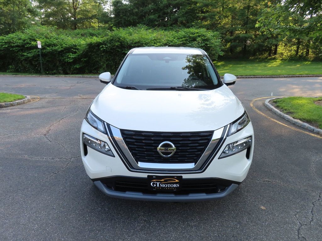 2021 Nissan Rogue SV photo 3