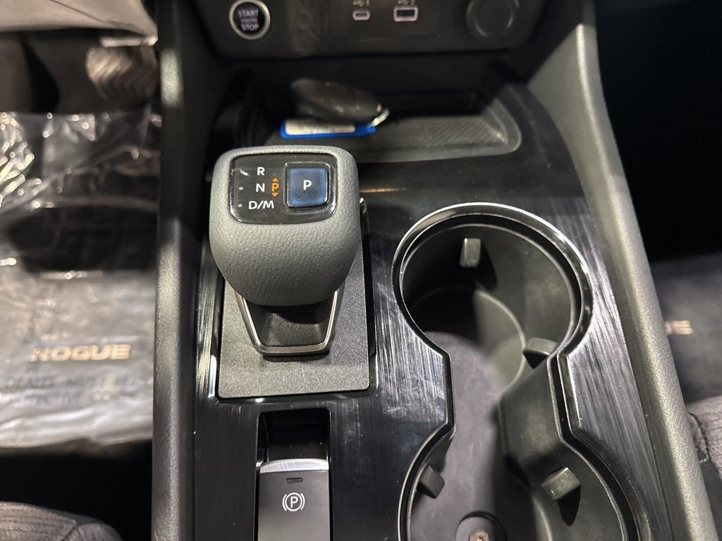 2021 Nissan Rogue AWD SV - 22992972 - 22