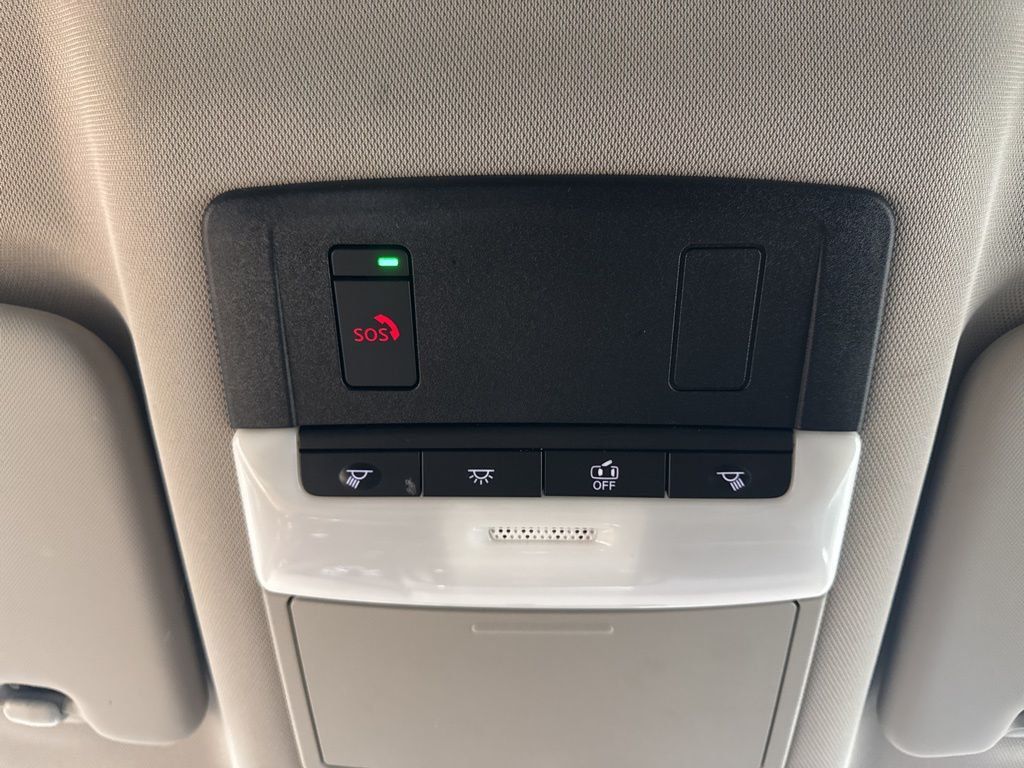 2021 Nissan Rogue AWD SV - 22992972 - 24