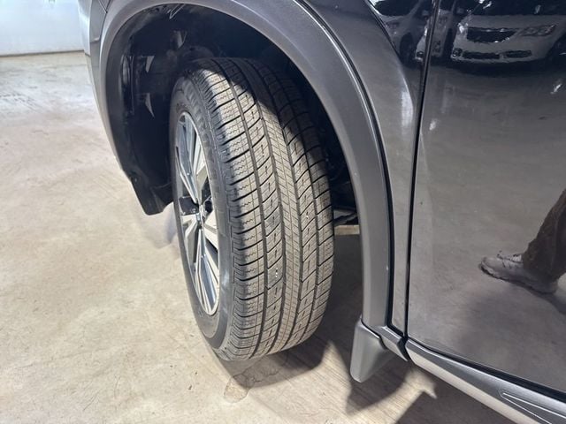 2021 Nissan Rogue AWD SV - 22992972 - 2