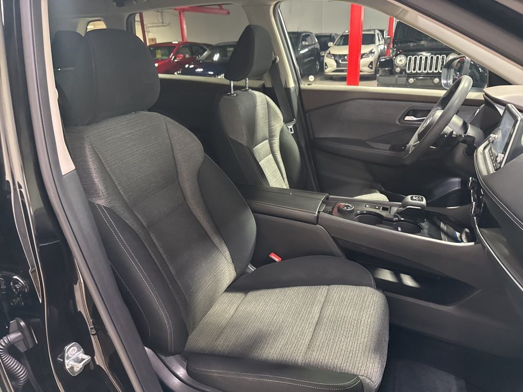 2021 Nissan Rogue AWD SV - 22992972 - 44