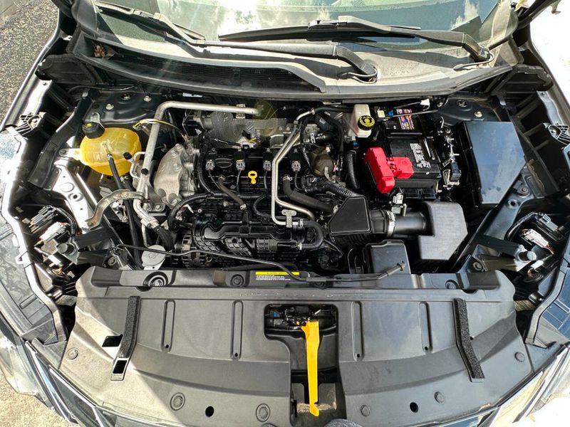 2021 Nissan Rogue AWD SV - 22879038 - 22