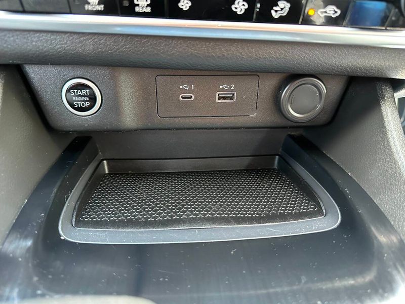 2021 Nissan Rogue AWD SV - 22879038 - 40