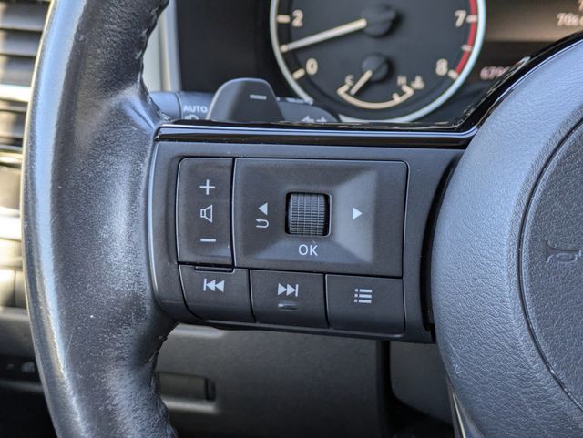 2021 Nissan Rogue AWD SV - 22974335 - 25