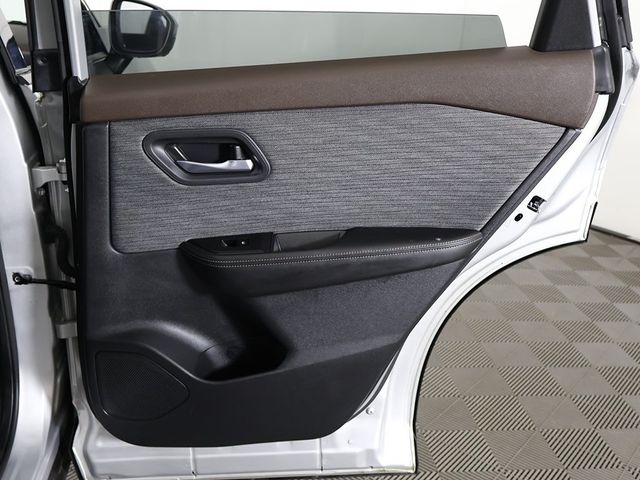 2021 Nissan Rogue AWD SV - 22942169 - 22