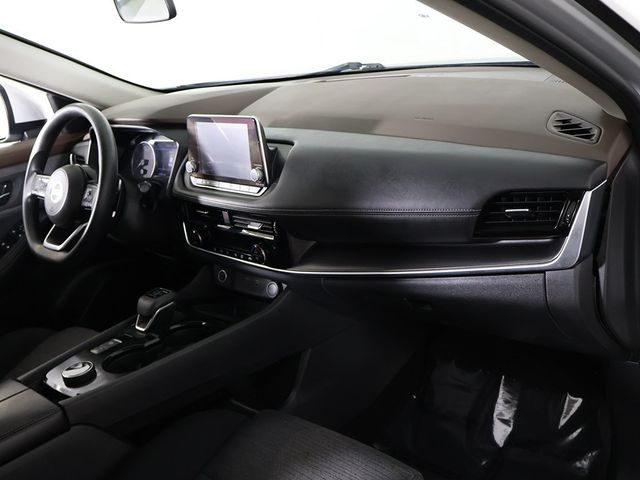 2021 Nissan Rogue AWD SV - 22942169 - 24