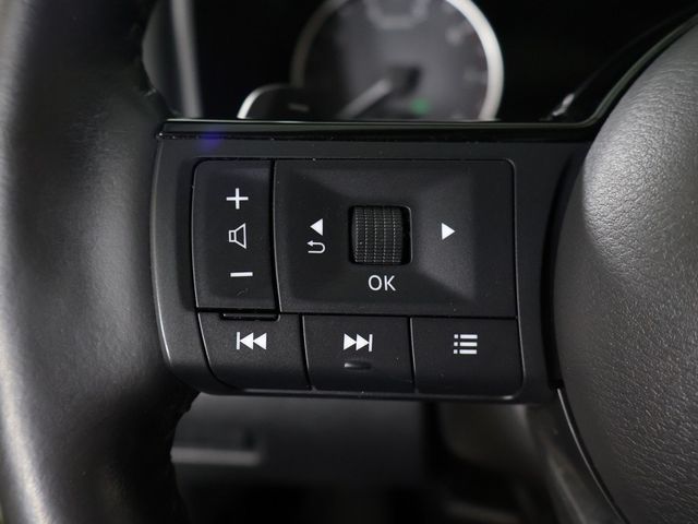 2021 Nissan Rogue AWD SV - 22955168 - 41