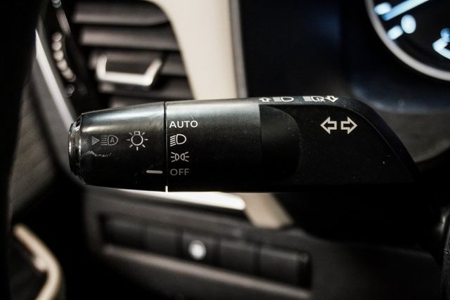 2021 Nissan Rogue AWD SV - 22940351 - 19