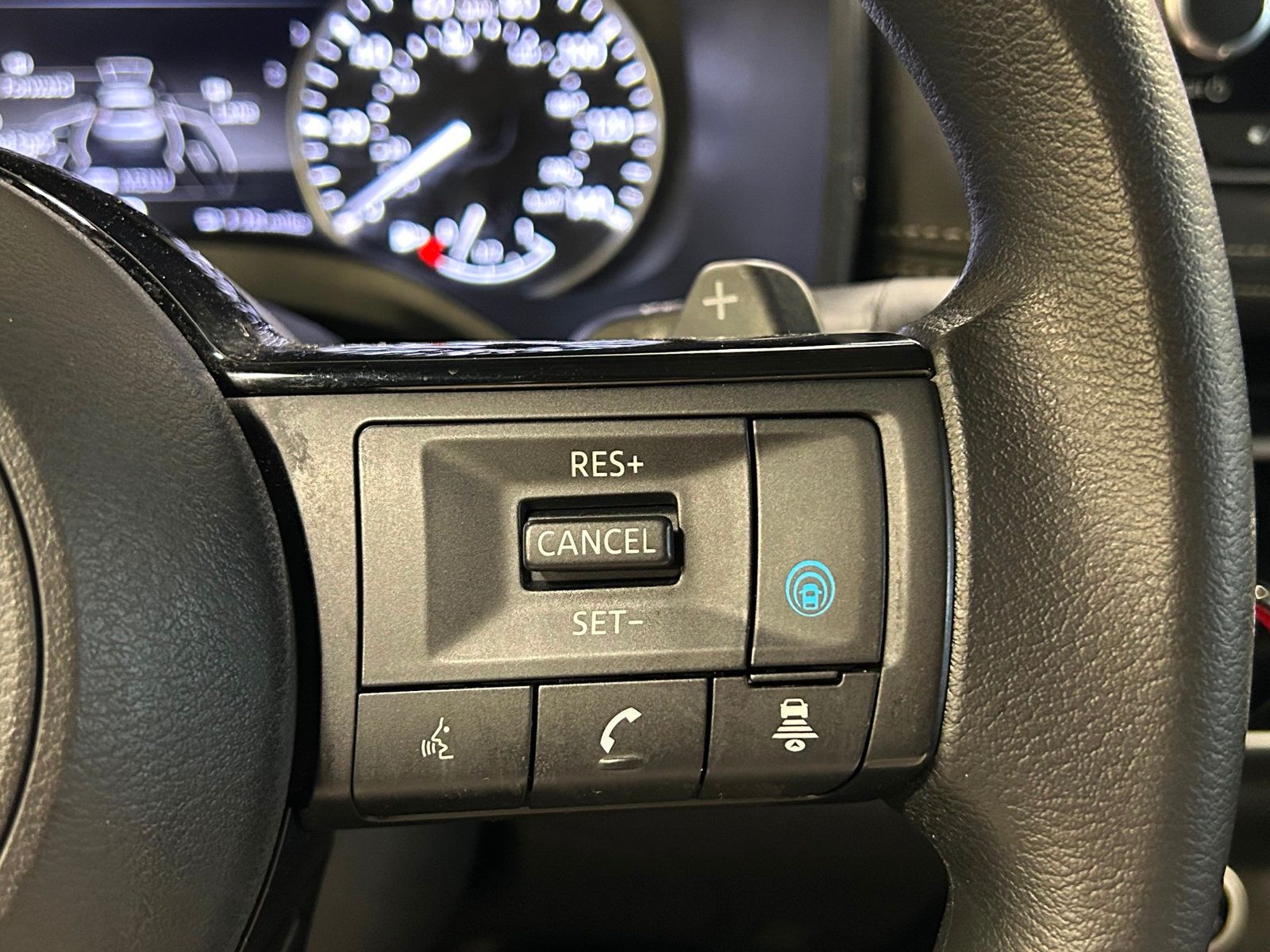2021 Nissan Rogue SV photo 22