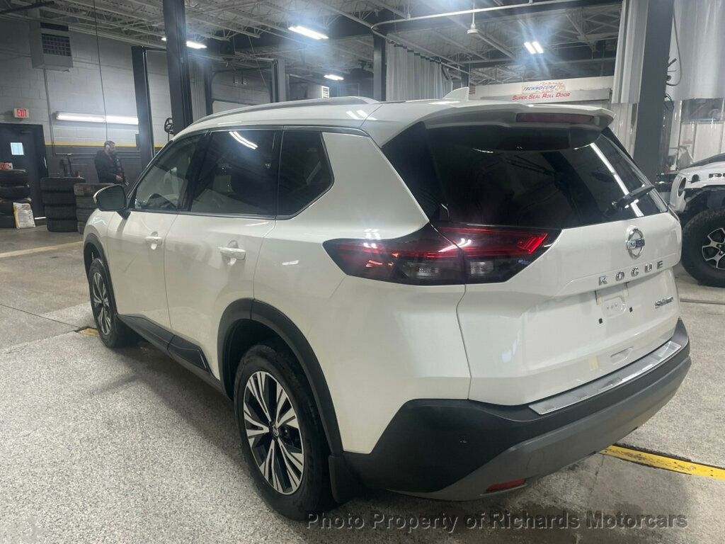 2021 Nissan Rogue AWD SV - 22992355 - 4