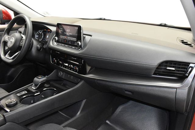 2021 Nissan Rogue AWD SV - 23019128 - 21