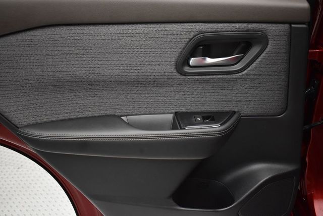 2021 Nissan Rogue AWD SV - 23019128 - 27