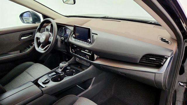 2021 Nissan Rogue AWD SV - 23036223 - 21