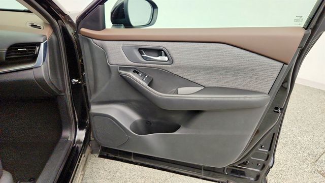 2021 Nissan Rogue AWD SV - 23036223 - 22