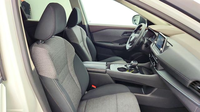 2021 Nissan Rogue FWD S - 23012901 - 22