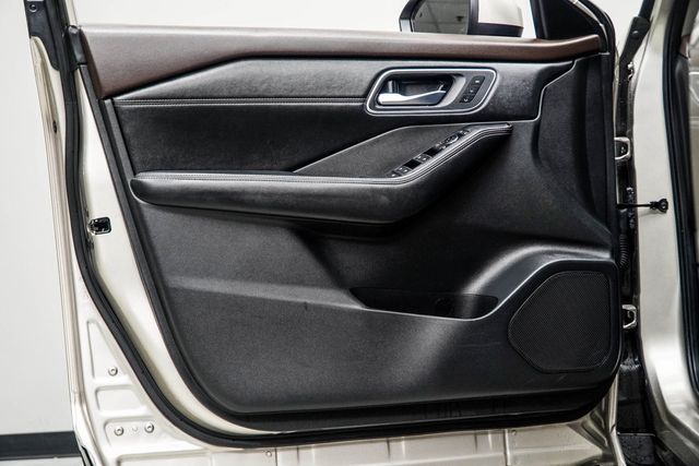 2021 Nissan Rogue FWD SL - 22977431 - 31