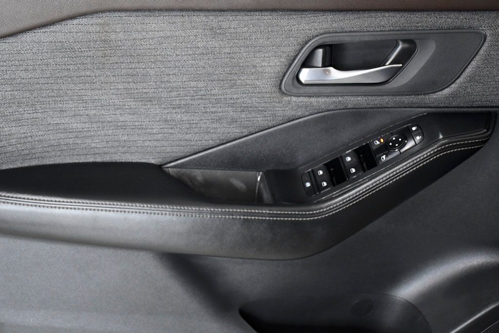 2021 Nissan Rogue FWD SV - 22880911 - 8