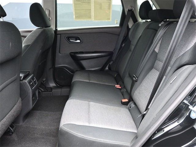 2021 Nissan Rogue FWD SV - 22955432 - 13