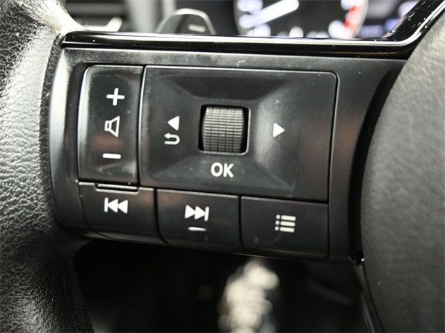 2021 Nissan Rogue FWD SV - 22955432 - 28