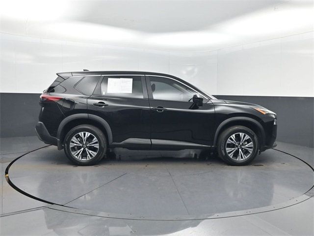 2021 Nissan Rogue FWD SV - 22955432 - 35