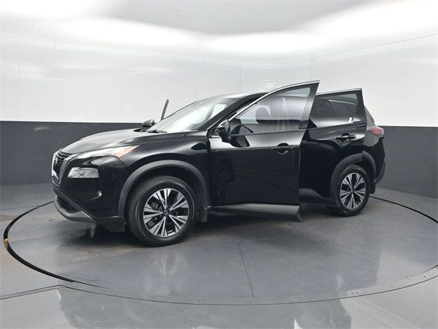 2021 Nissan Rogue FWD SV - 22955432 - 38