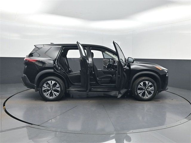 2021 Nissan Rogue FWD SV - 22955432 - 39