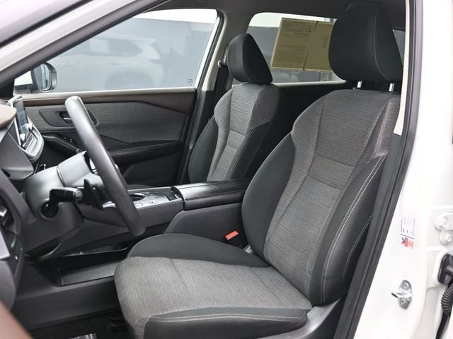 2021 Nissan Rogue FWD SV - 22987263 - 10