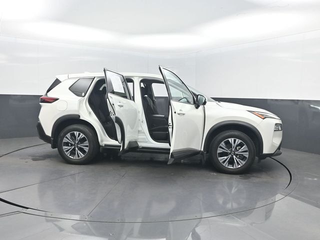 2021 Nissan Rogue FWD SV - 22987263 - 40