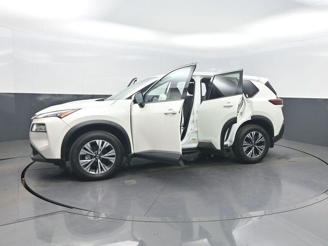2021 Nissan Rogue FWD SV - 22987263 - 41